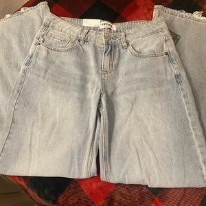 Low rise baggy size 25 RSQ light wash ripped jeans